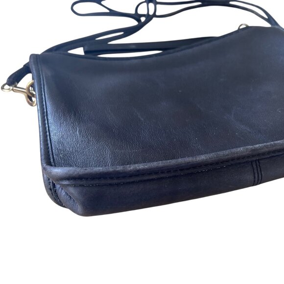 Introducing my first Bonnie Cashin bag (with a Coach metal  Vintage Coach Bonnie Cashin Cowhide Leather Black Convertible Clutch Crossbody